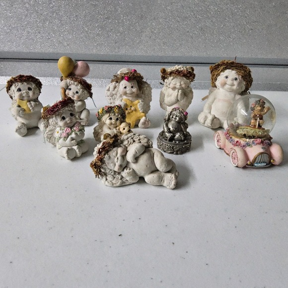 Dreamcicles Angel Figurines Lot of 9‎ Snow Globe Car Statue Decor - Picture 1 of 6